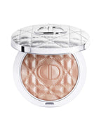 DIOR Forever Glow Luminizer: Radiant Face Highlighter, illuminating skin, image 1 of 10.