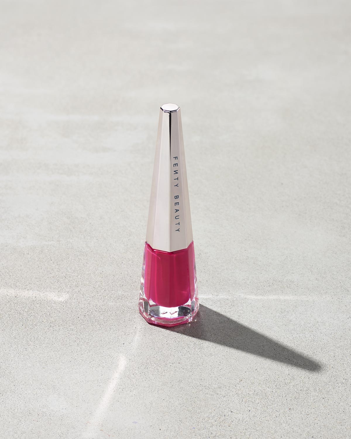 STUNNA LIP PAINT LONGWEAR FLUID LIP COLOR, Unlocked