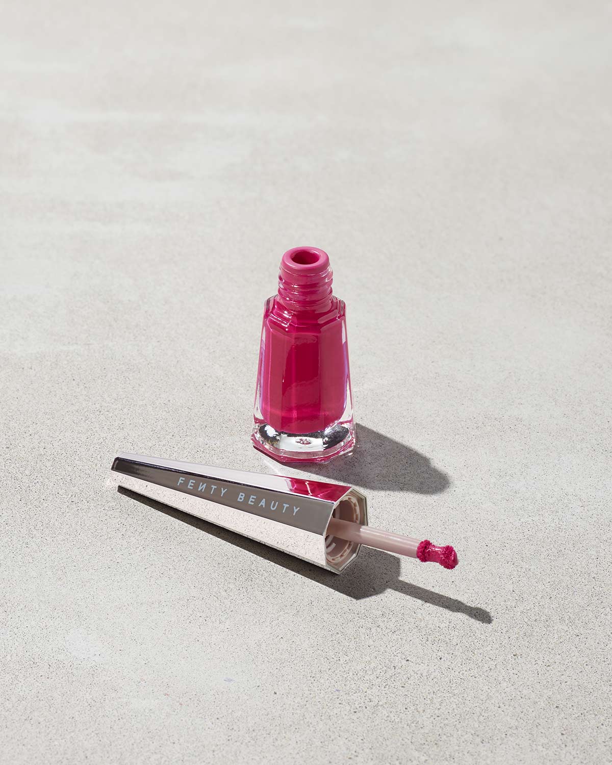 STUNNA LIP PAINT LONGWEAR FLUID LIP COLOR, Unlocked
