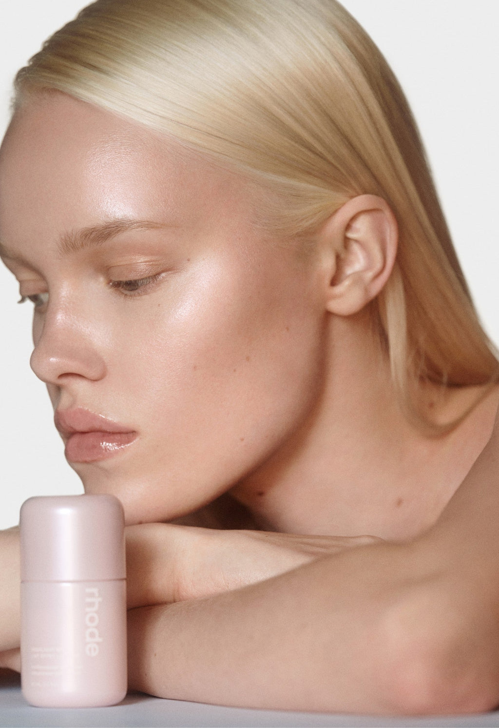 freya with highlight milk 01