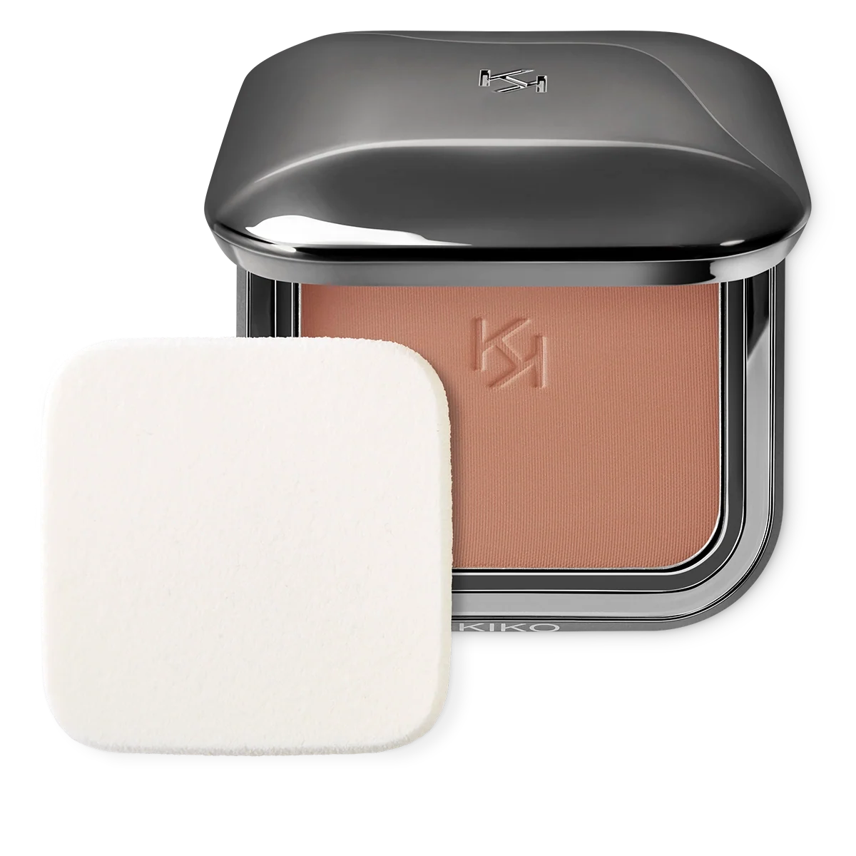 Weightless Wet & Dry Powder Foundation, flawless finish. Image 31 of 33.